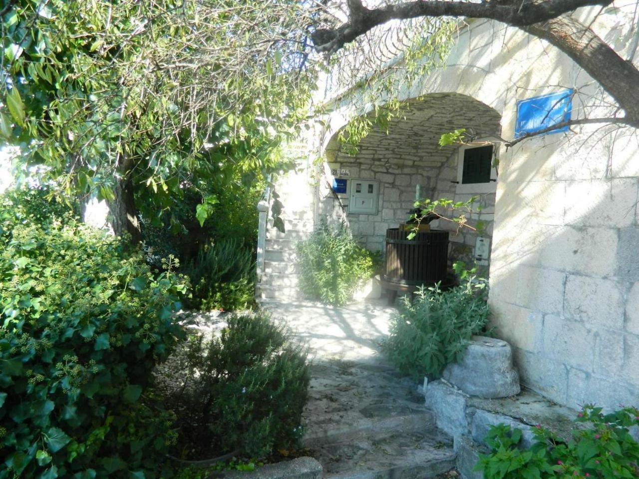 Villa Nikola Brela Exterior photo